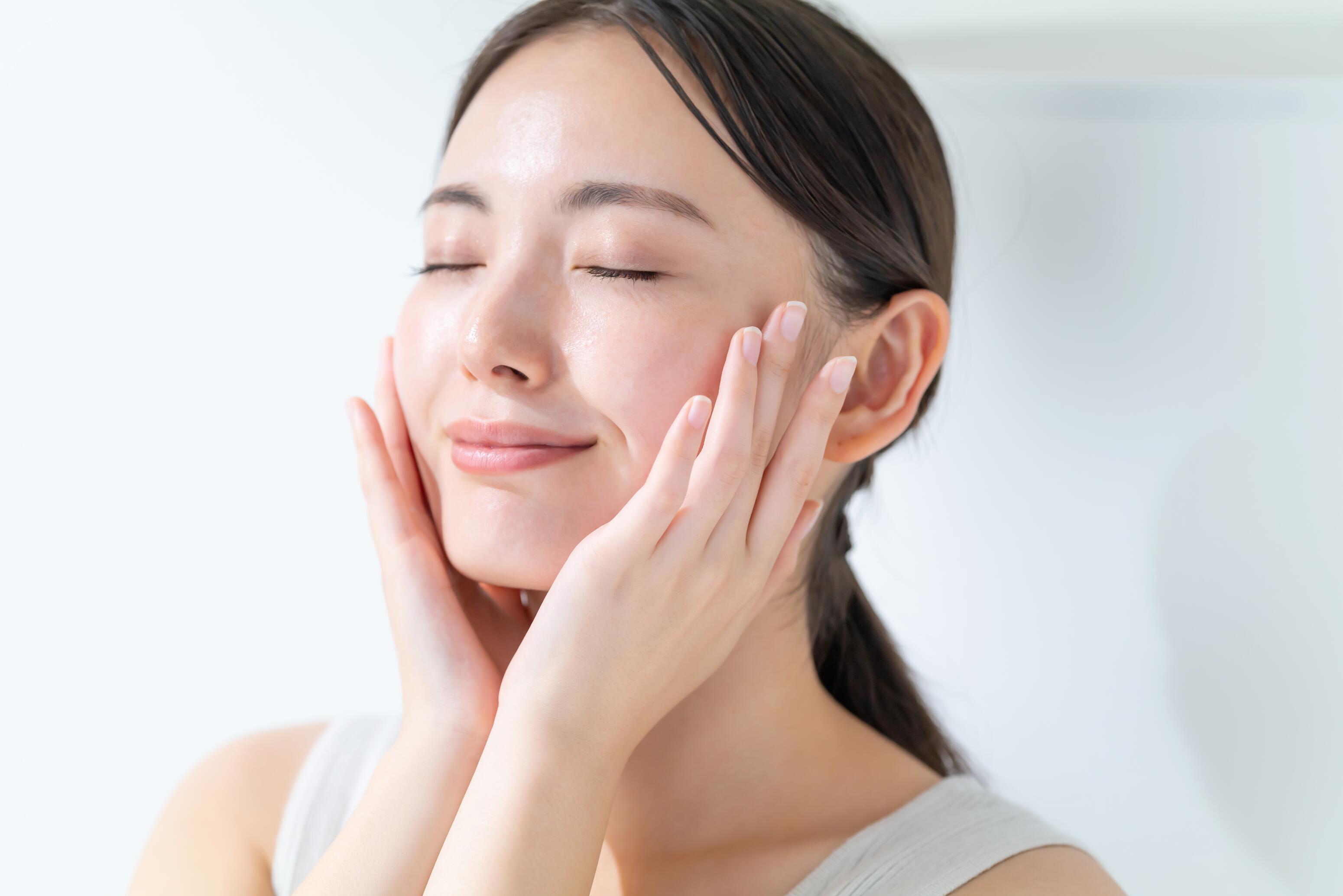 AD_WEBSITE_HYDRATING SKIN_ HEADER_2024